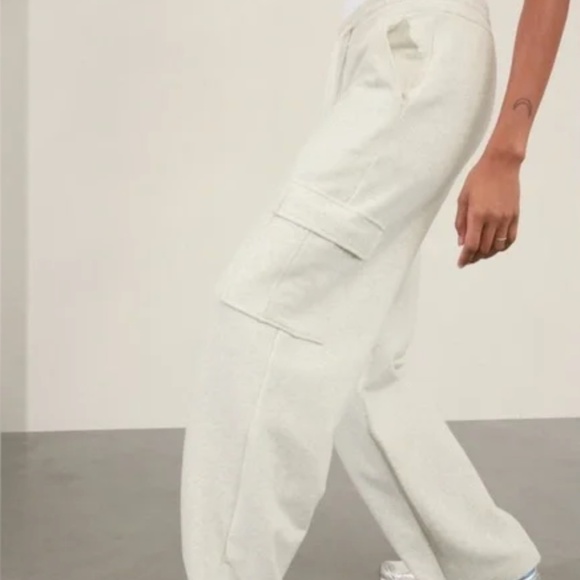 Athleta Easy Fleece Straight Heather Gray Cargo Wide Leg Pants - NWT - Picture 3 of 14